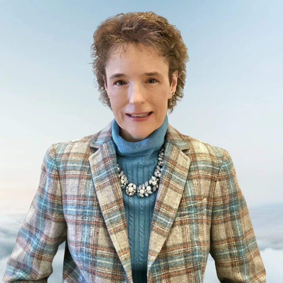 Headshot photo of Shelly Clark